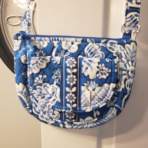 Vera Bradley blue and white crossbody with lots of pockets